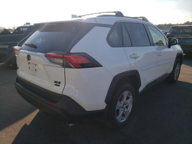 Photo 3 from auction – 2019 TOYOTA RAV4 XLE with VIN JTMP1RFV2KD504676