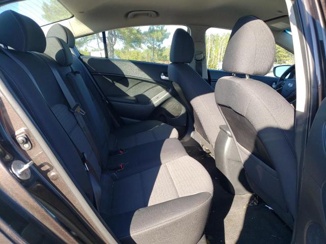 Photo 10 from auction – 2018 KIA FORTE LX with VIN 3KPFL4A70JE194087