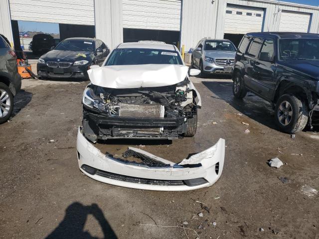 Photo 5 from auction – 2017 KIA FORTE LX with VIN 3KPFL4A74HE095802