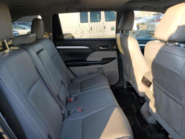 Photo 11 from auction – 2019 TOYOTA HIGHLANDER with VIN 5TDJZRFH0KS582046