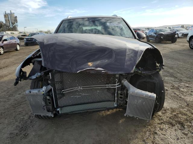 Photo 5 from auction – 2018 PORSCHE CAYENNE S with VIN WP1AB2A26JLA60017