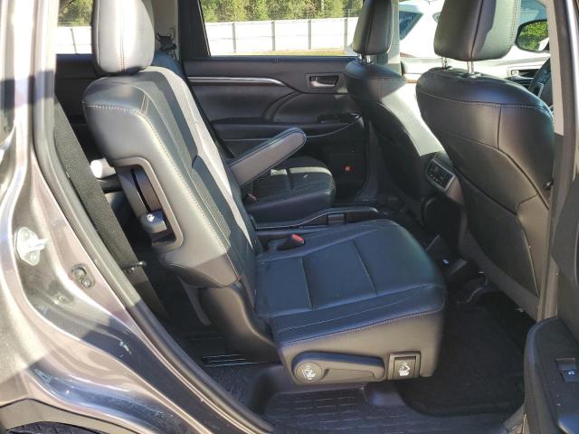 Photo 11 from auction – 2016 TOYOTA HIGHLANDER with VIN 5TDYKRFH5GS180789