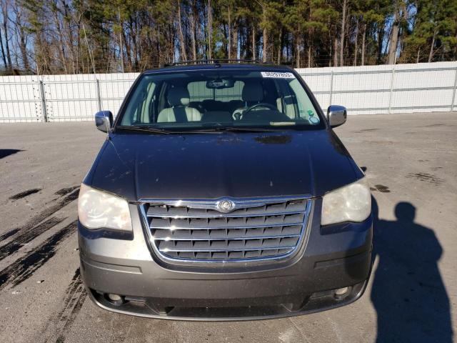 Photo 5 from auction – 2010 CHRYSLER TOWN & COU with VIN 2A4RR8DX4AR321351