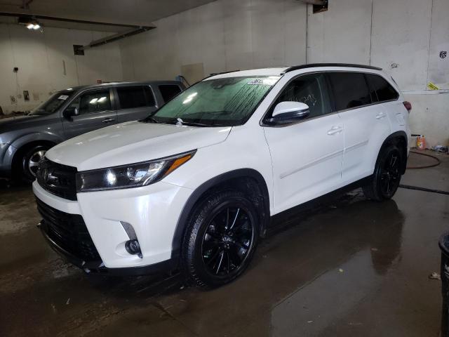 TOYOTA HIGHLANDER 2019 with VIN 5TDJZRFHXKS611441 - Photo from auction