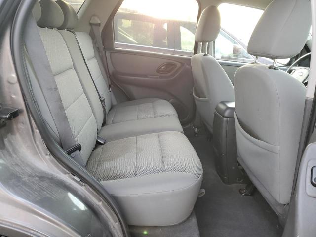 Photo 10 from auction – 2005 FORD ESCAPE XLT with VIN 1FMYU03155KA03009