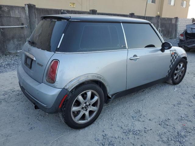 Photo 3 from auction – 2006 MINI COOPER with VIN WMWRC33566TK66070