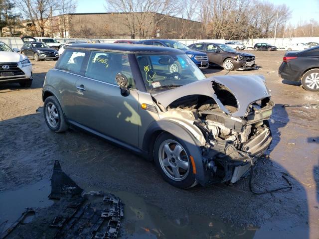 Photo 4 from auction – 2009 MINI COOPER with VIN WMWMF33559TW75229
