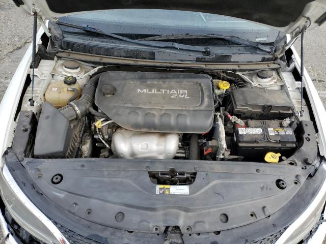 Photo 11 from auction – 2015 CHRYSLER 200 LIMITE with VIN 1C3CCCAB3FN650432