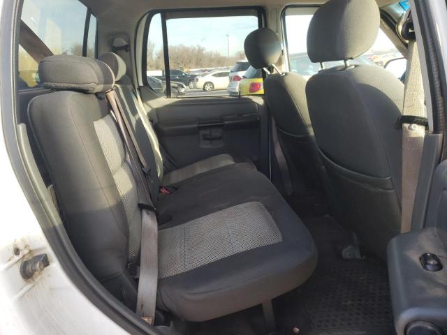Photo 10 from auction – 2005 FORD EXPLORER S with VIN 1FMZU77K25UA43875