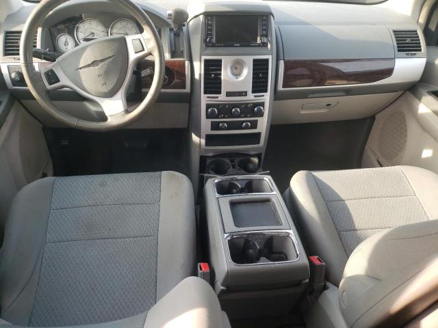 Photo 8 from auction – 2010 CHRYSLER TOWN & COU with VIN 2A4RR5D15AR441962