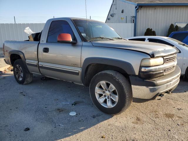 Photo 4 from auction – 2000 CHEVROLET SILVERADO with VIN 1GCEK14V6YZ218821