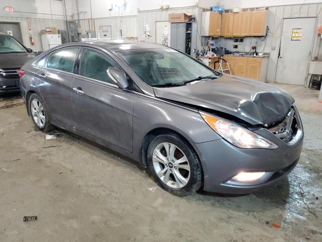 Photo 4 from auction – 2013 HYUNDAI SONATA SE with VIN 5NPEC4AC4DH582643