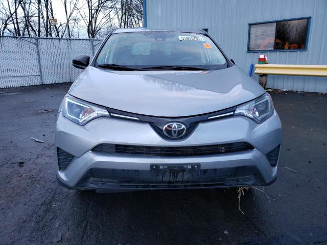 Photo 5 from auction – 2018 TOYOTA RAV4 LE with VIN 2T3BFREV7JW761380