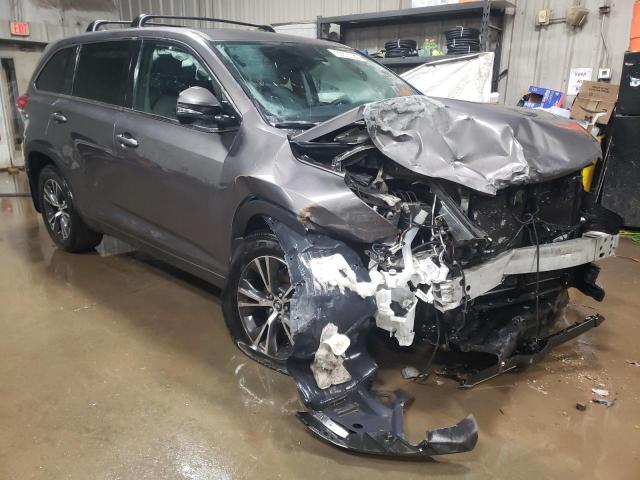 Photo 4 from auction – 2017 TOYOTA HIGHLANDER with VIN 5TDBZRFHXHS370588