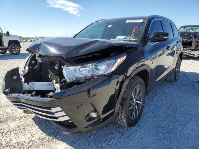TOYOTA HIGHLANDER 2017 with VIN 5TDKZRFHXHS524152 - Photo from auction