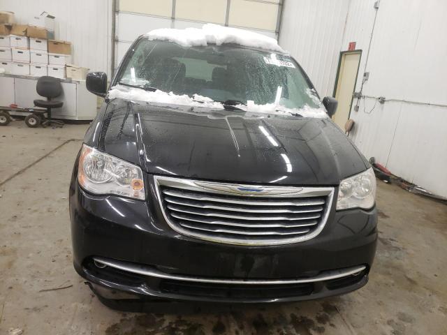 Photo 5 from auction – 2015 CHRYSLER TOWN & COU with VIN 2C4RC1BG1FR657371