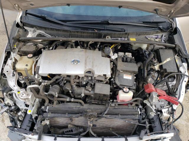 Photo 11 from auction – 2017 TOYOTA PRIUS PRIM with VIN JTDKARFP2H3046261