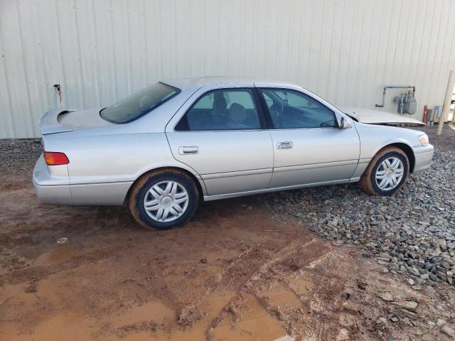 Photo 3 from auction – 2000 TOYOTA CAMRY CE with VIN 4T1BG22K5YU643877