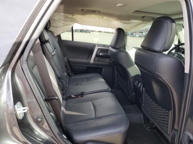 Photo 10 from auction – 2018 TOYOTA 4RUNNER SR with VIN JTEBU5JR9J5609823