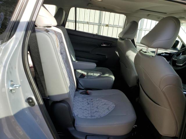 Photo 11 from auction – 2022 TOYOTA HIGHLANDER with VIN 5TDAARAH8NS509820