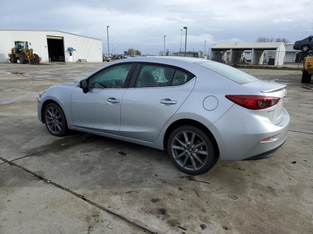 Photo 2 from auction – 2018 MAZDA 3 TOURING with VIN 3MZBN1V30JM201010