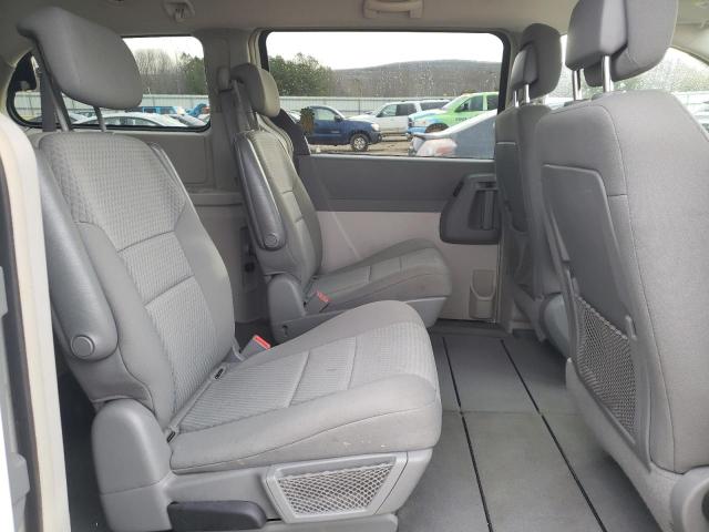 Photo 11 from auction – 2010 CHRYSLER TOWN & COU with VIN 2A4RR5D18AR309052