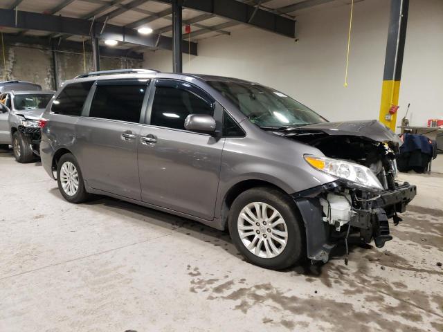 Photo 4 from auction – 2017 TOYOTA SIENNA XLE with VIN 5TDYZ3DC3HS821407