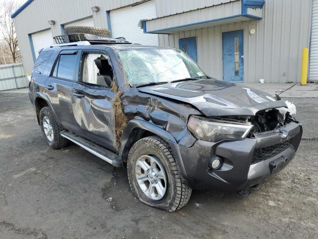 Photo 4 from auction – 2017 TOYOTA 4RUNNER SR with VIN JTEBU5JR2H5452517
