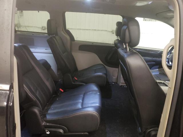 Photo 11 from auction – 2015 CHRYSLER TOWN & COU with VIN 2C4RC1BG1FR657371
