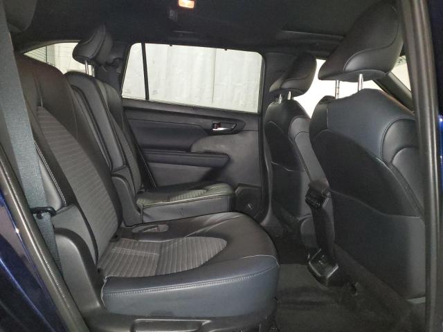 Photo 11 from auction – 2022 TOYOTA HIGHLANDER with VIN 5TDLZRBH9NS169058