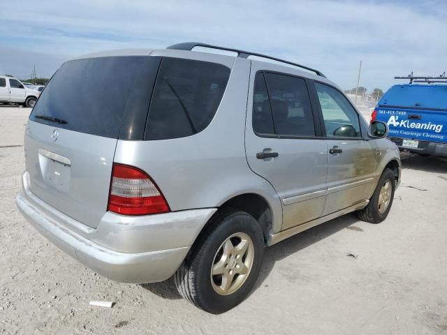 Photo 3 from auction – 2000 MERCEDES-BENZ ML 320 with VIN 4JGAB54EXYA187590