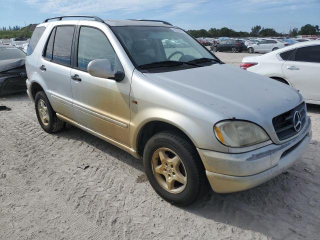 Photo 4 from auction – 2000 MERCEDES-BENZ ML 320 with VIN 4JGAB54EXYA187590