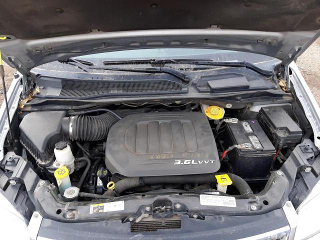 Photo 12 from auction – 2014 CHRYSLER TOWN & COU with VIN 2C4RC1BG9ER193132