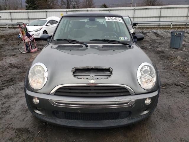 Photo 5 from auction – 2005 MINI COOPER S with VIN WMWRE33485TD96998