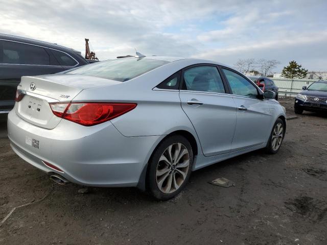 Photo 3 from auction – 2013 HYUNDAI SONATA SE with VIN 5NPEC4AB2DH764087