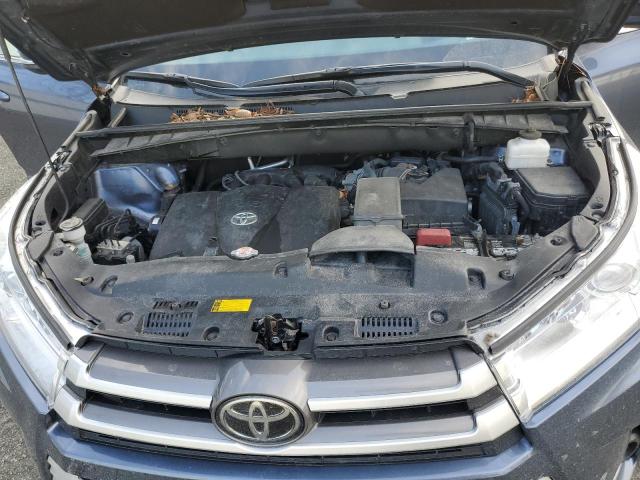 Photo 12 from auction – 2018 TOYOTA HIGHLANDER with VIN 5TDBZRFHXJS871017
