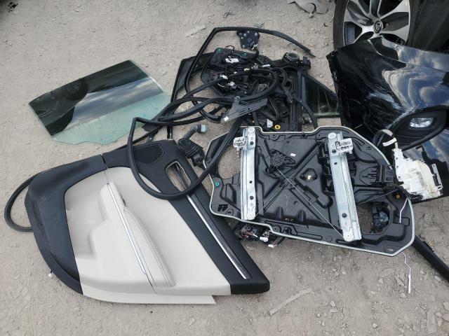 Photo 12 from auction – 2017 CHRYSLER 300C with VIN 2C3CCAET8HH585743