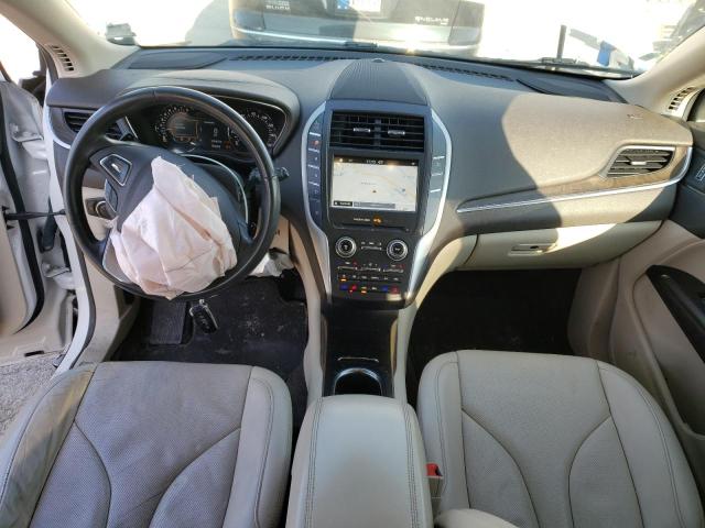 Photo 8 from auction – 2017 LINCOLN MKC RESERV with VIN 5LMCJ3D95HUL22344