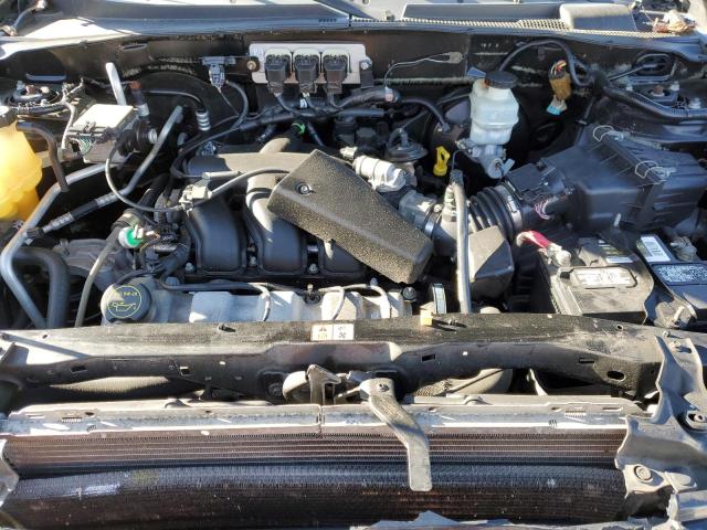 Photo 12 from auction – 2005 FORD ESCAPE LIM with VIN 1FMYU04195KB86090