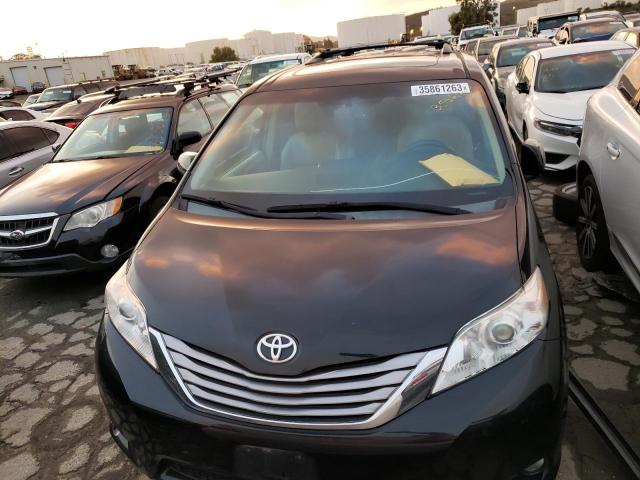 Photo 5 from auction – 2015 TOYOTA SIENNA XLE with VIN 5TDDK3DC8FS096788