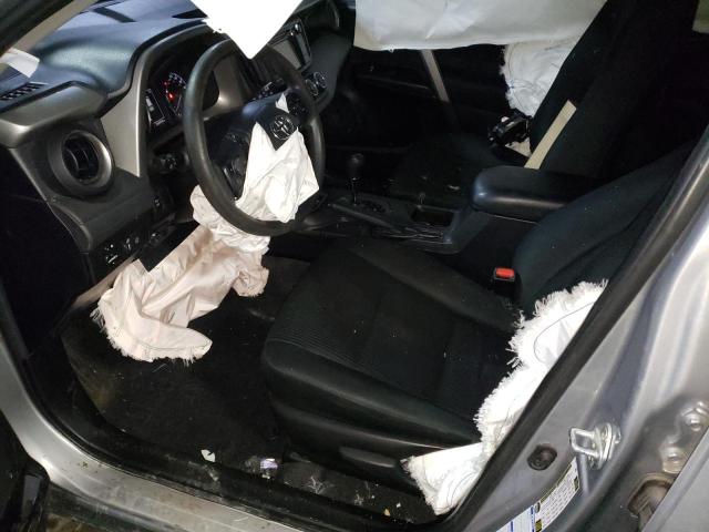 Photo 7 from auction – 2018 TOYOTA RAV4 LE with VIN 2T3BFREV9JW817402