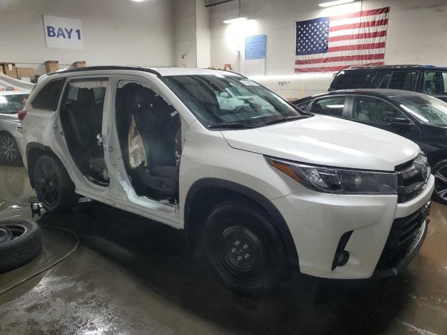 Photo 4 from auction – 2019 TOYOTA HIGHLANDER with VIN 5TDJZRFHXKS624075