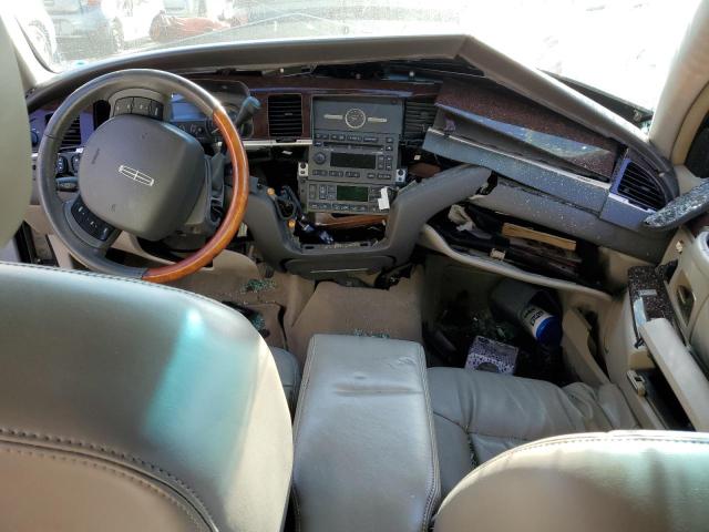 Photo 8 from auction – 2009 LINCOLN TOWN CAR S with VIN 2LNHM85V79X600437