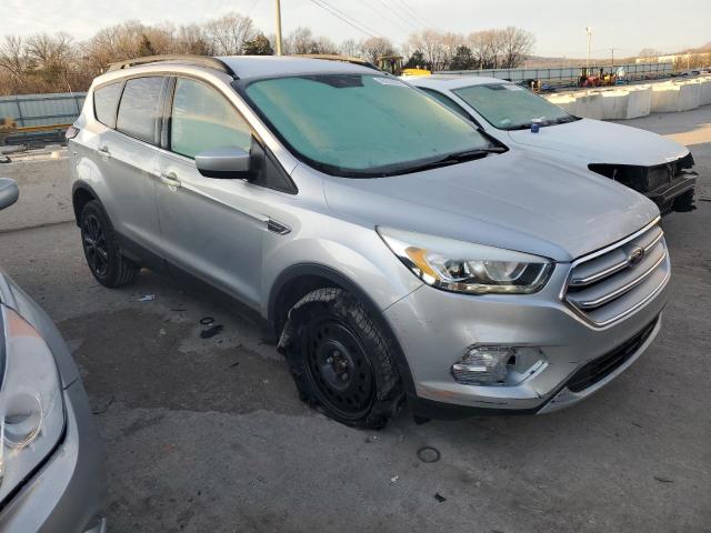 Photo 4 from auction – 2017 FORD ESCAPE SE with VIN 1FMCU9GD5HUB56081