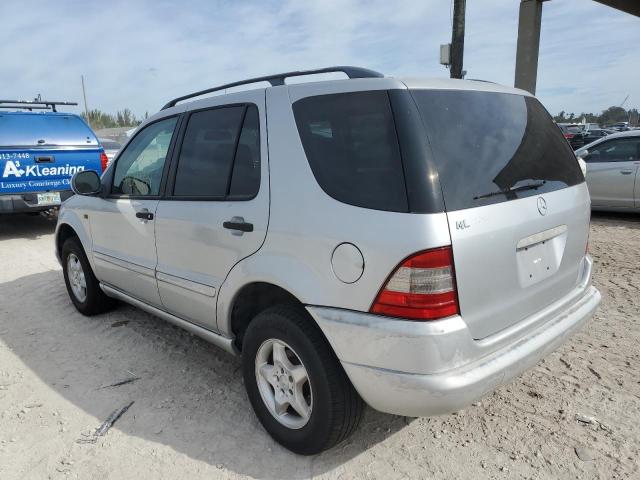 Photo 2 from auction – 2000 MERCEDES-BENZ ML 320 with VIN 4JGAB54EXYA187590