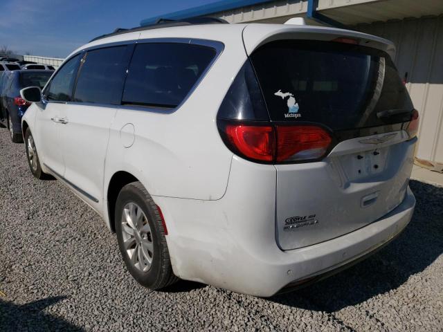 Photo 2 from auction – 2017 CHRYSLER PACIFICA T with VIN 2C4RC1BG6HR747554