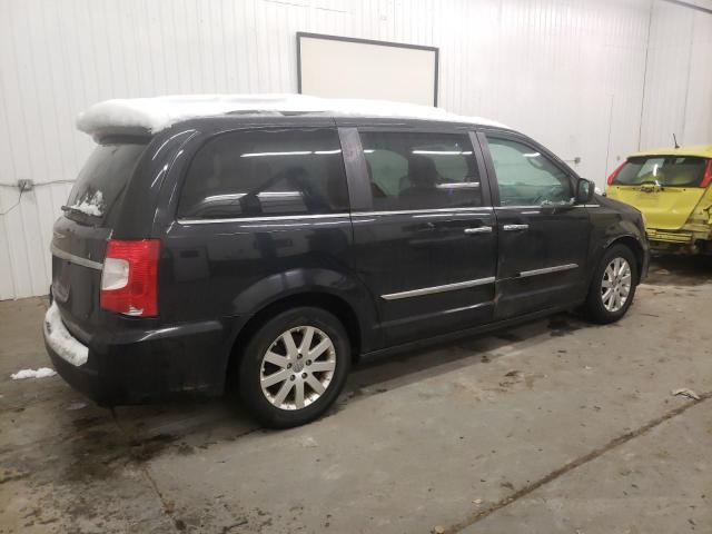 Photo 3 from auction – 2015 CHRYSLER TOWN & COU with VIN 2C4RC1BG1FR657371