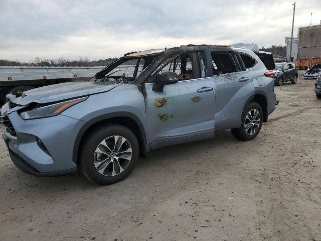 TOYOTA HIGHLANDER 2022 with VIN 5TDGZRBH9NS243855 - Photo from auction