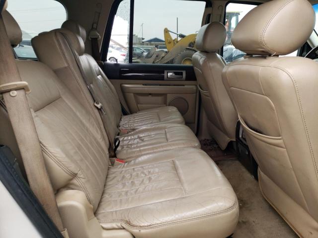 Photo 11 from auction – 2005 LINCOLN NAVIGATOR with VIN 5LMFU27505LJ04241
