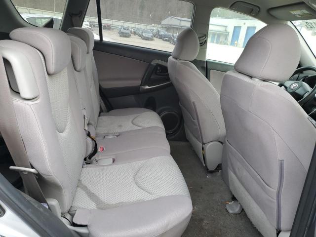 Photo 11 from auction – 2006 TOYOTA RAV4 with VIN JTMBD33V065011047